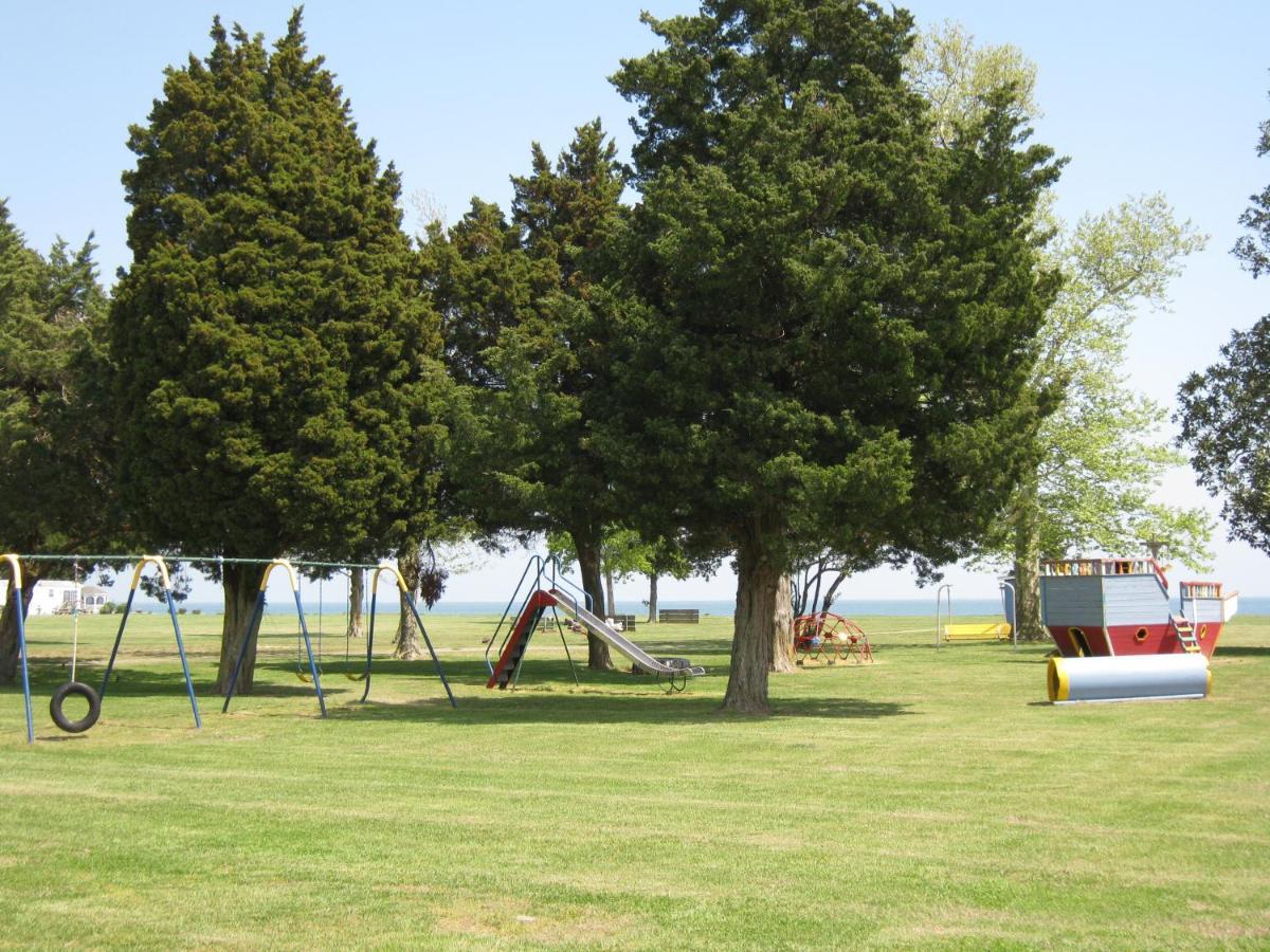 Virginia Landing Camping Resort Cabin 2 Quinby Exterior photo